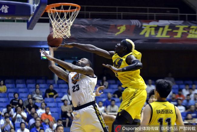 NBL季后赛首轮首场较量战罢