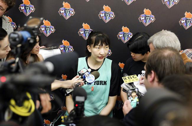 WNBA-自由人险胜飞马 韩旭拿到罚球首分