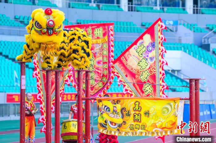 福州赛场上演梅花桩舞狮，展示中华传统技艺精髓。　李南轩 摄